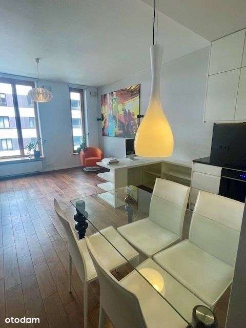 Ciche mieszkanie w budynku Trio-0