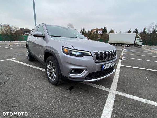 Jeep Cherokee - 1