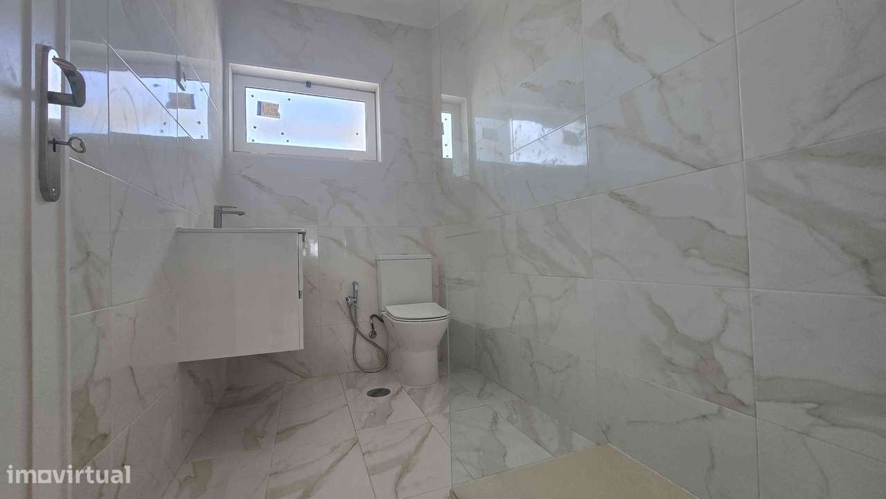 T2+1 totalmente remodelado Amora-25