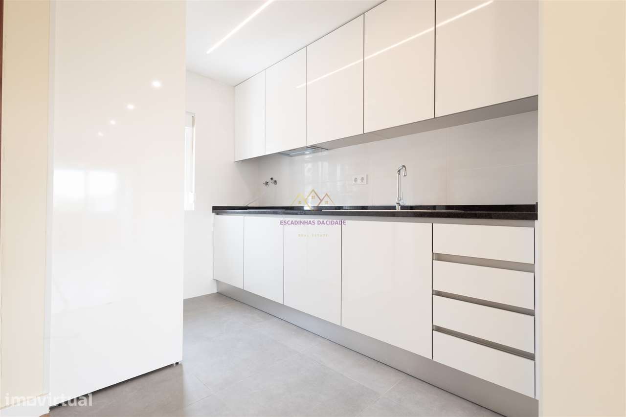 T3 Renovado Olivais com Vista Rio-3