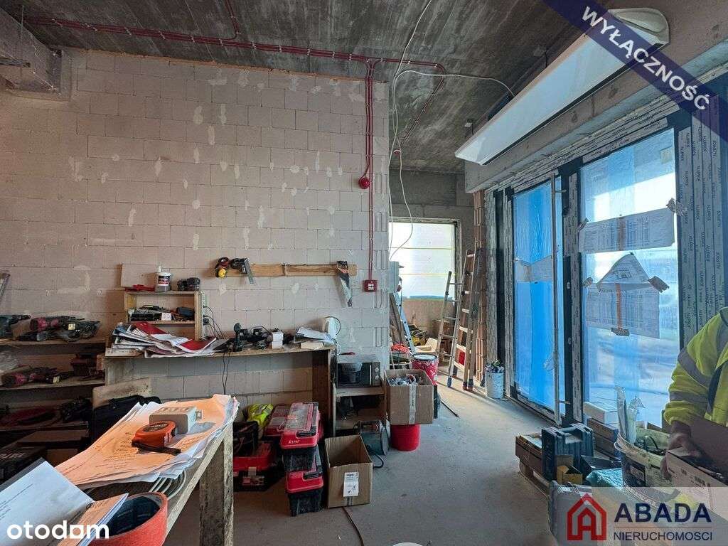 Wykończony narożny lokal z parkingiem - Pełny obrazek: 4/14