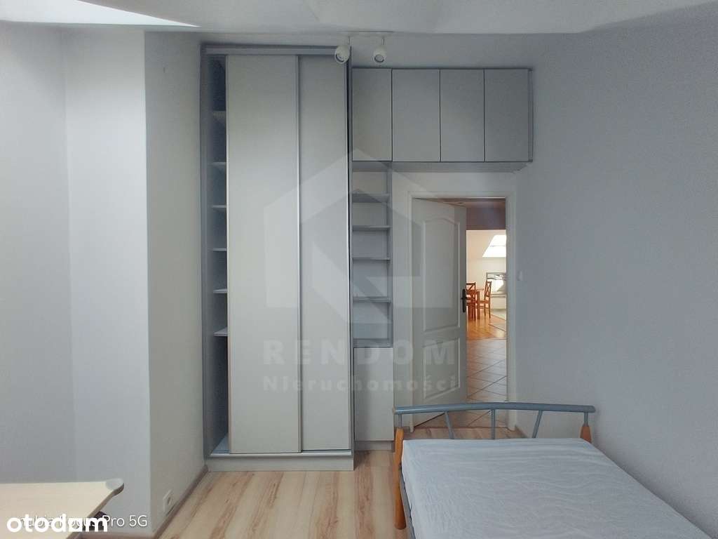 3 pokoje ul. Pużaka niski blok bdb standard-4