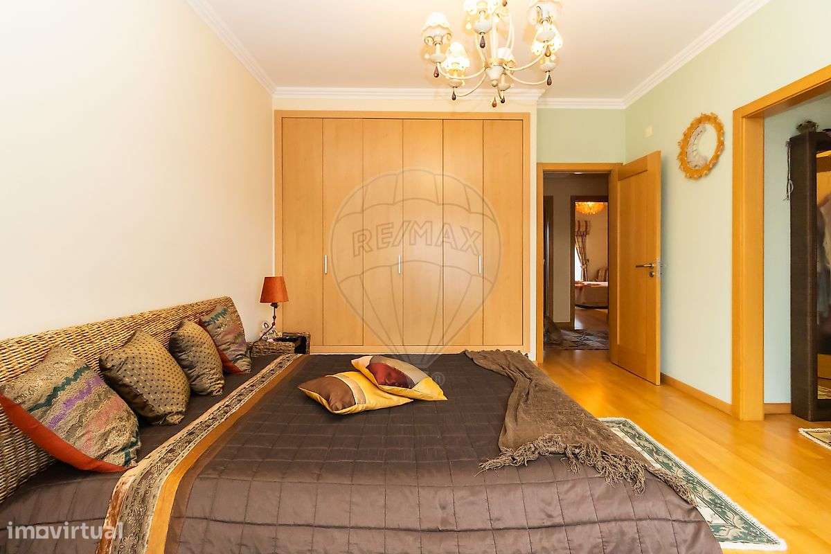 Moradia T4 à venda em Seixal-31