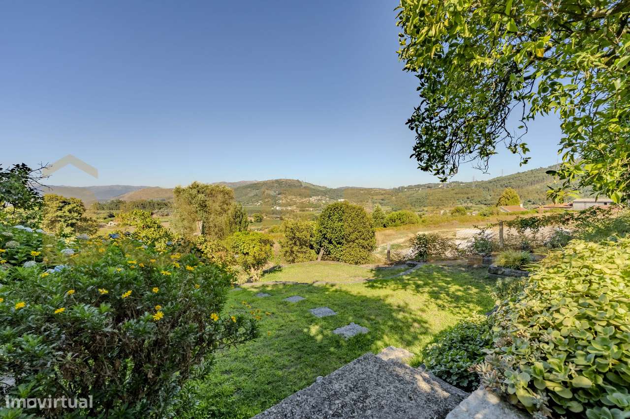 Moradia Bi-Familiar T3 em Ferreiros-50