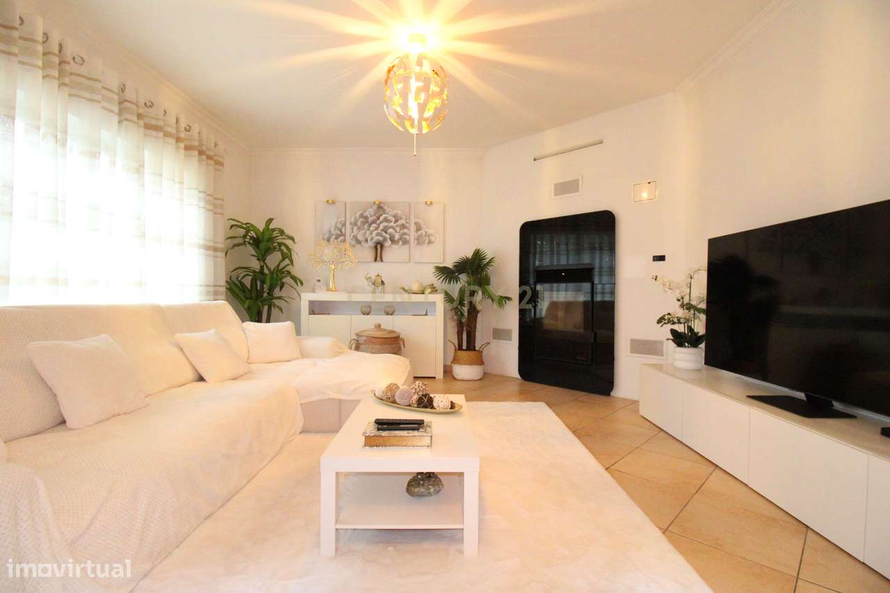 Moradia, Fernão Ferro, Seixal, com 3 Quartos-7