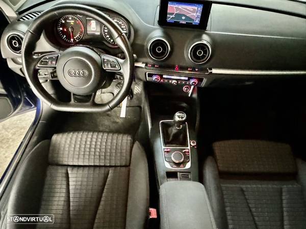 Audi A3 1.6 TDI S-line - 6