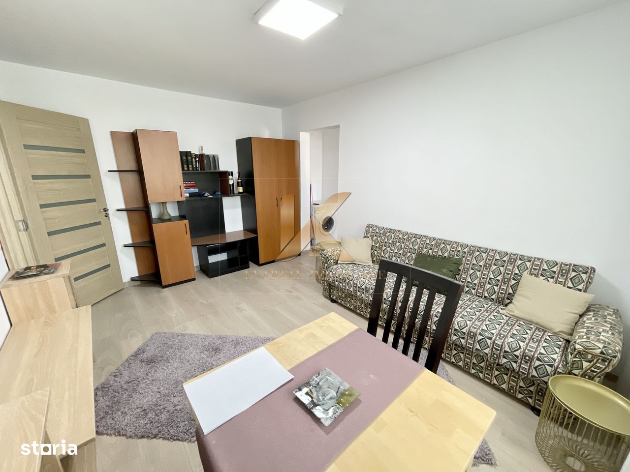 Apartament 2 camere, 53 mp semidecomandat. Zona Vlaicu!