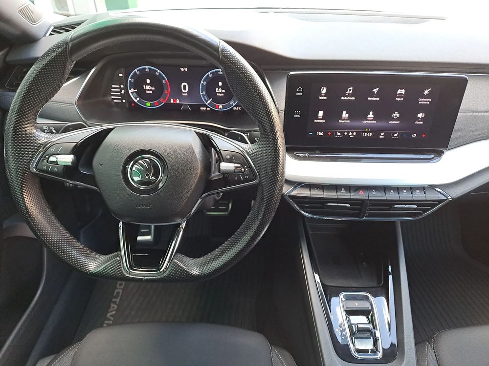 SKODA OCTAVIA 1.5eTSI 150KM Hak Virtual Martwe pole ACC Manetki Ambiente Elek.fotele