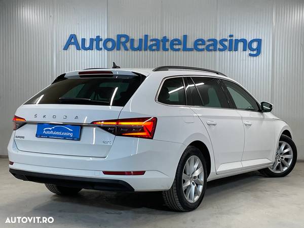 Skoda Superb Combi 2.0 TDI 4X4 DSG Style - 4