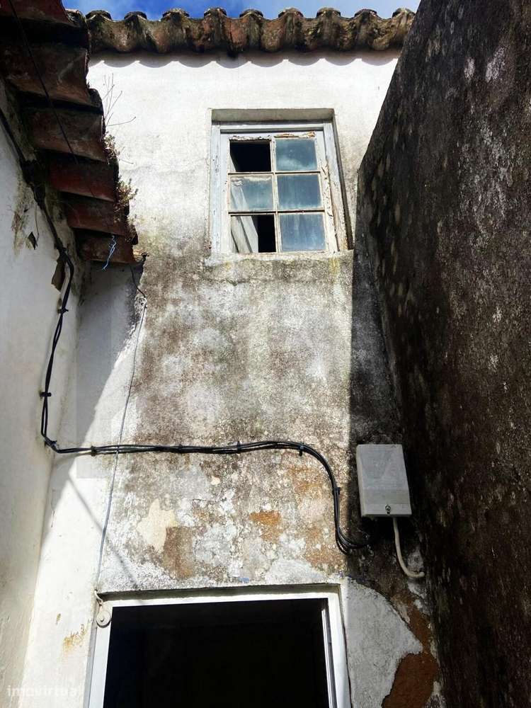 Oportunidade Única: Casa com Alma e Potencial Fabuloso na Labrugeira - Grande imagem: 4/28