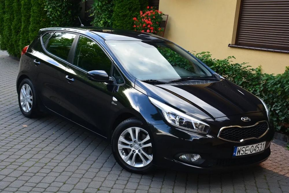 Kia Ceed II (2012-) 1.6 GDI L Business Line 2014