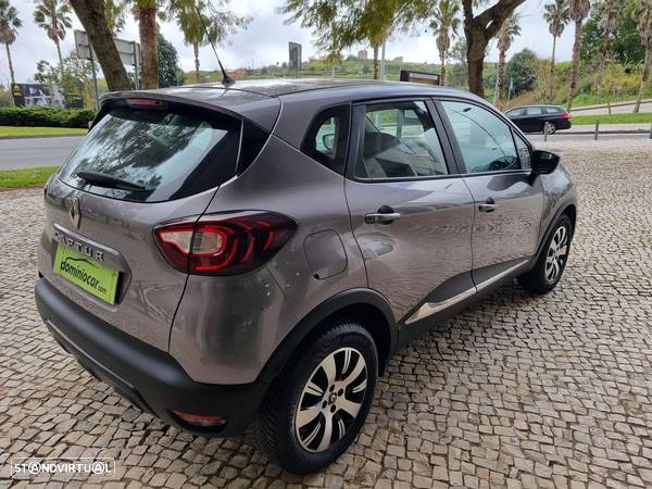 Renault Captur 0.9 TCE Exclusive - 4