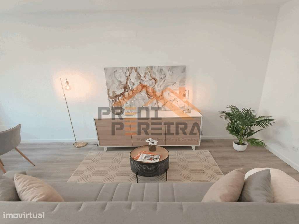 T3 com duas frentes em Penha de França. - Grande imagem: 4/28