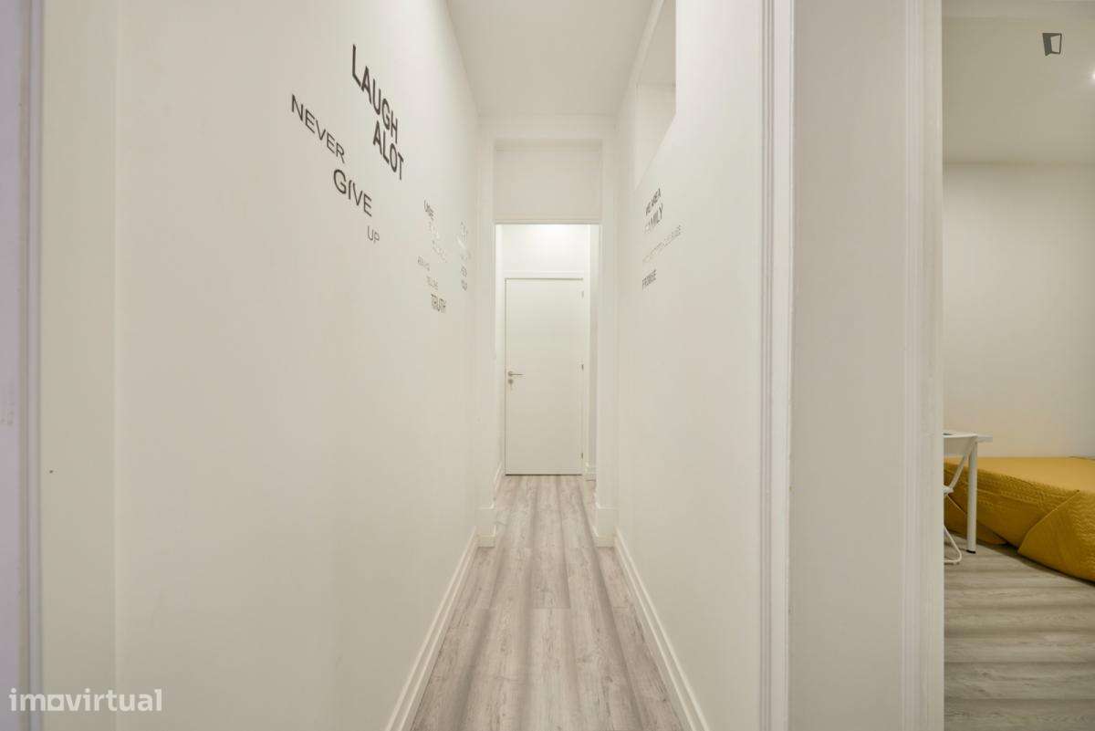 Quarto - localizado em Arroios Lisbon - Grande imagem: 2/8