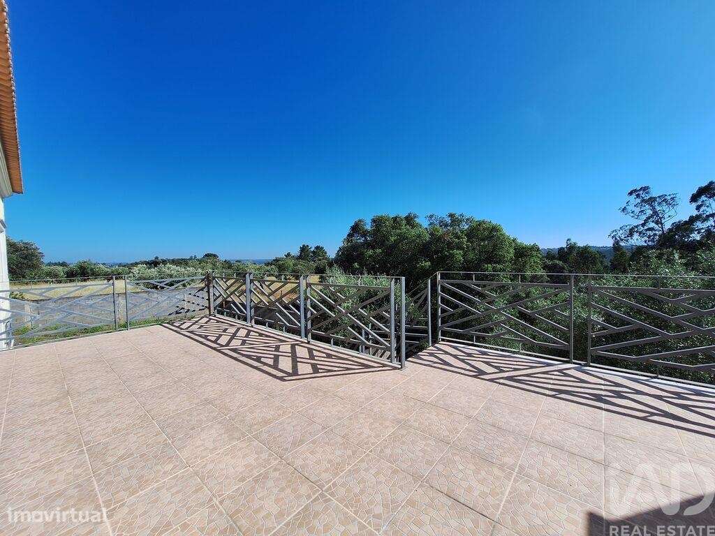 Moradia bi-familiar T4 em Além da Ribeira e Pedreira de 329 m2 - Grande imagem: 4/40