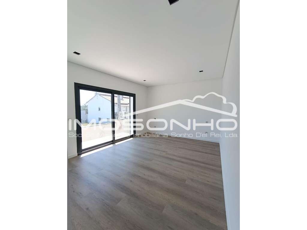 Moradia T3 Nova | Design Moderno | Eficiência A+ | Jardim, Garagem ...-17