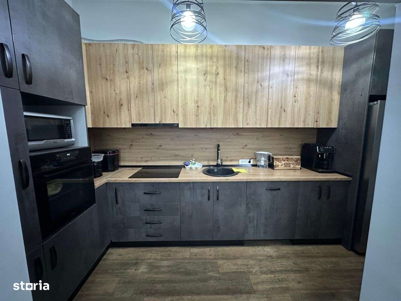 Casa spatioasa cu 482mp teren, de vanzare, central Sirul Canonicilor - Imagine principală: 4/20