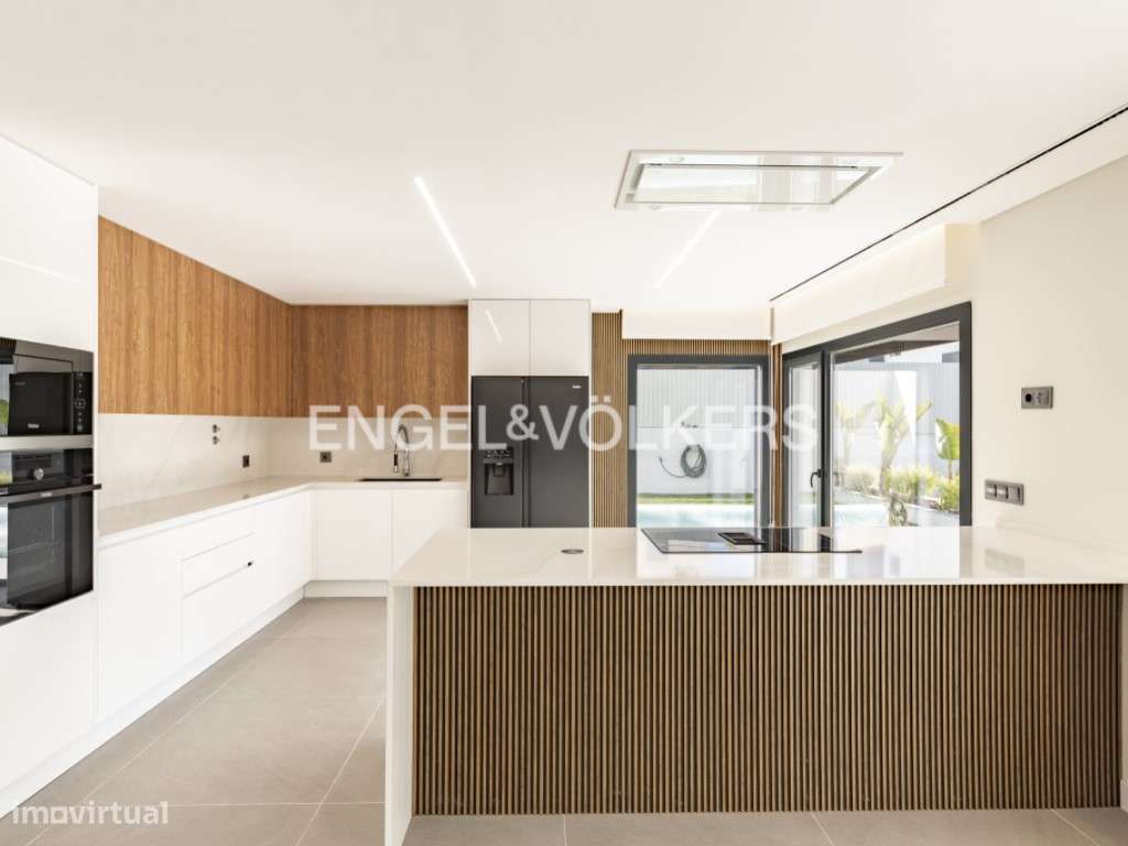 Luxuosa Moradia T4 na Sobreda - Grande imagem: 5/39