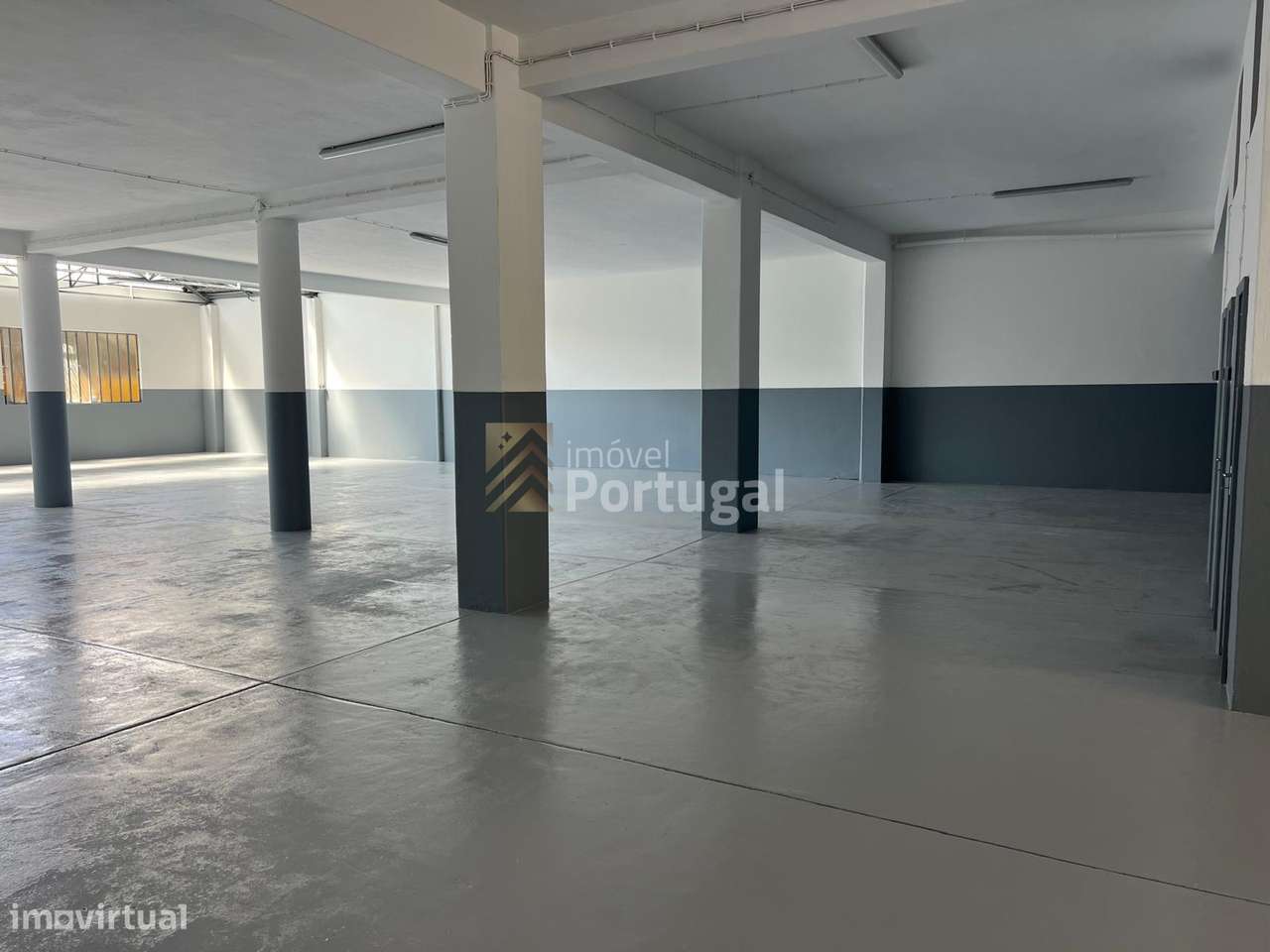 Loja/Pavilhão com 700m² na zona da CONSTITUIÇÃO-5