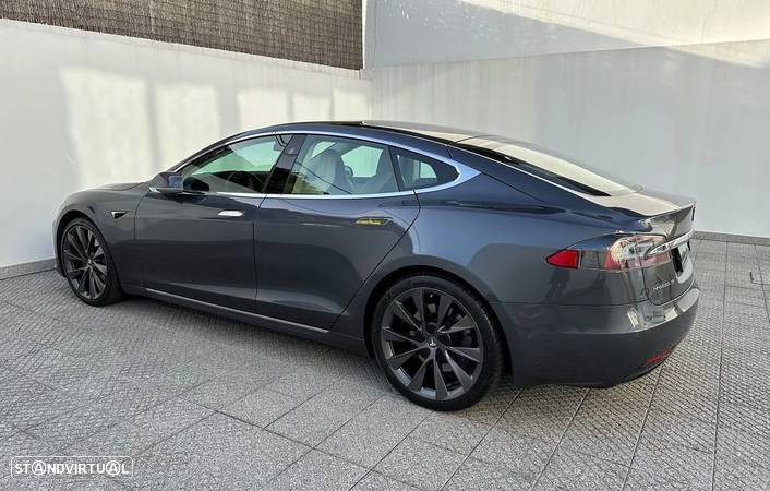 Tesla Model S 100D - 8