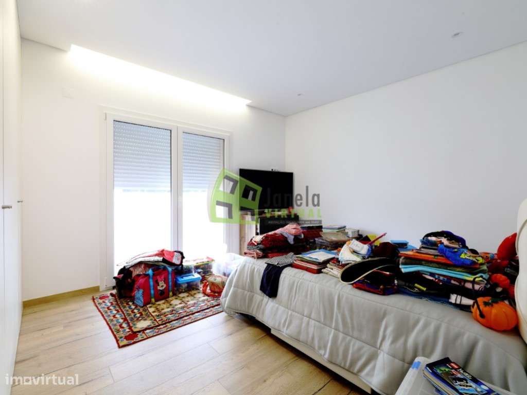 Moradia Isolada T4, com Garagem , Alhos Vedros-8