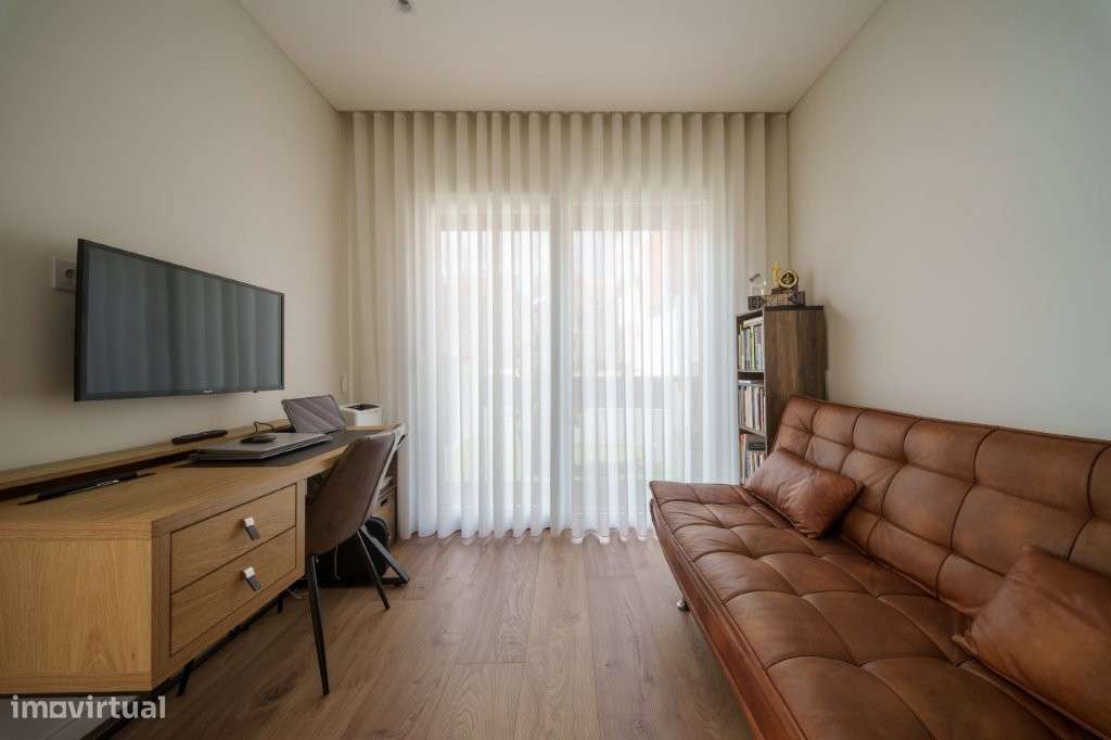 Moradia T4 / Ramada / Moderna é Exclusiva Construção-13