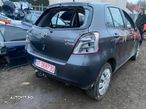 Dezmembrez dezmembrari Toyota Yaris 1.4 diesel cutie automata an 2006 136124 km - 5