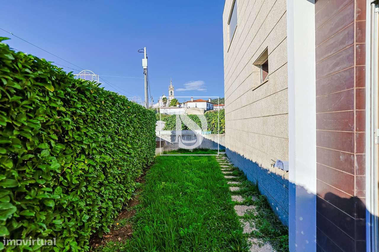 Apartamento T3 em Galegos (São Martinho)-23