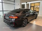 BMW Seria 5 520d xDrive mHEV M Sport - 8