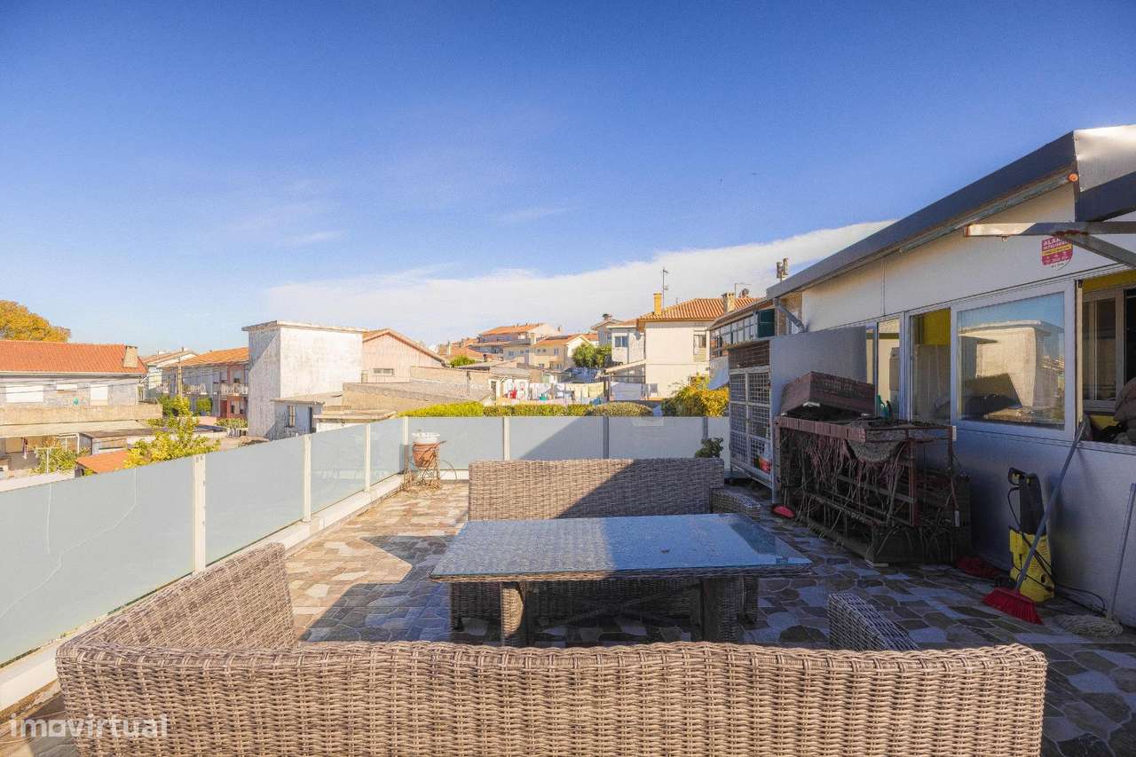 Moradia T2 transformada em T3, totalmente renovada, Vila Nova de Gaia-9