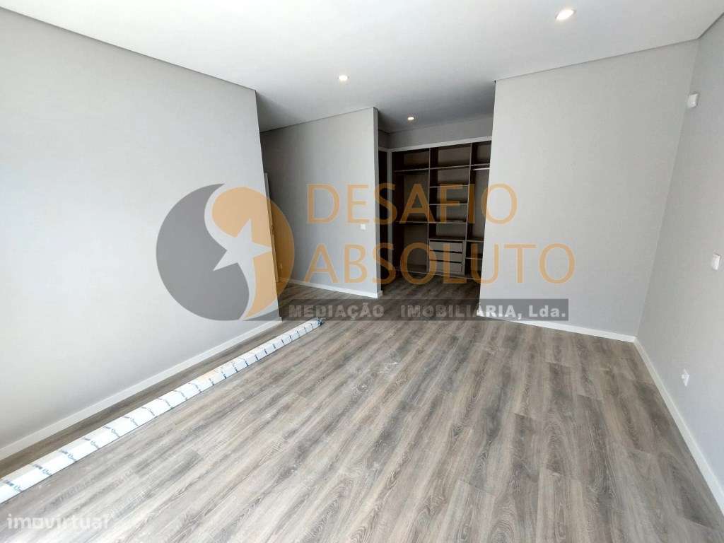 Moradia Isolada T4 C/ Piscina e Garagem - Brejos de Azeitão-15