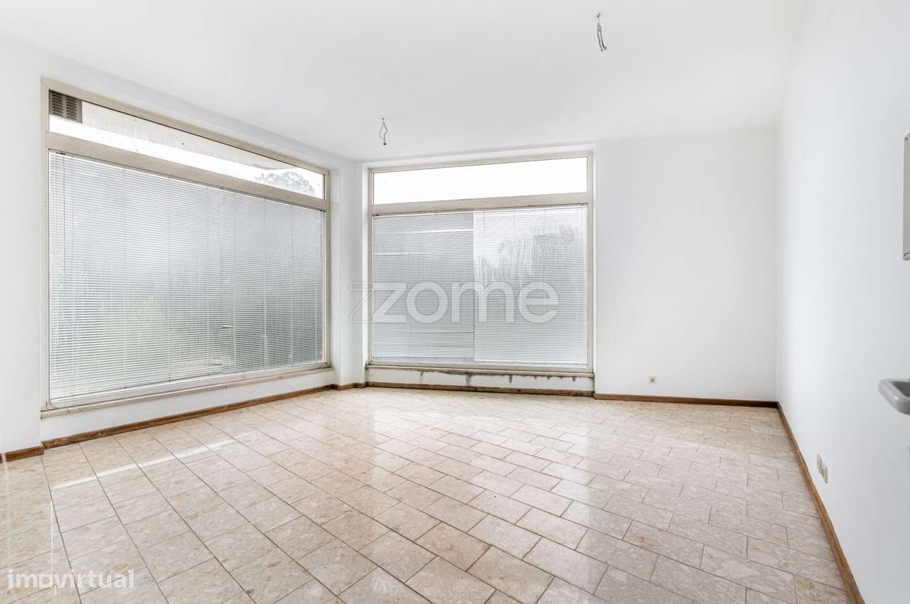 Loja 22 m² - Sobreira . Paredes - Grande imagem: 2/38