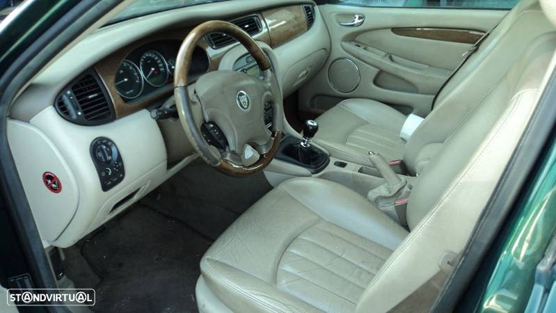 Jaguar X-Type 2.5 V6 2003 - Para Peças - 3