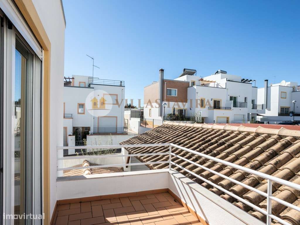 Moradia T4 - Com Vista Mar e Cidade - Topo- Urbanização Miramar-52