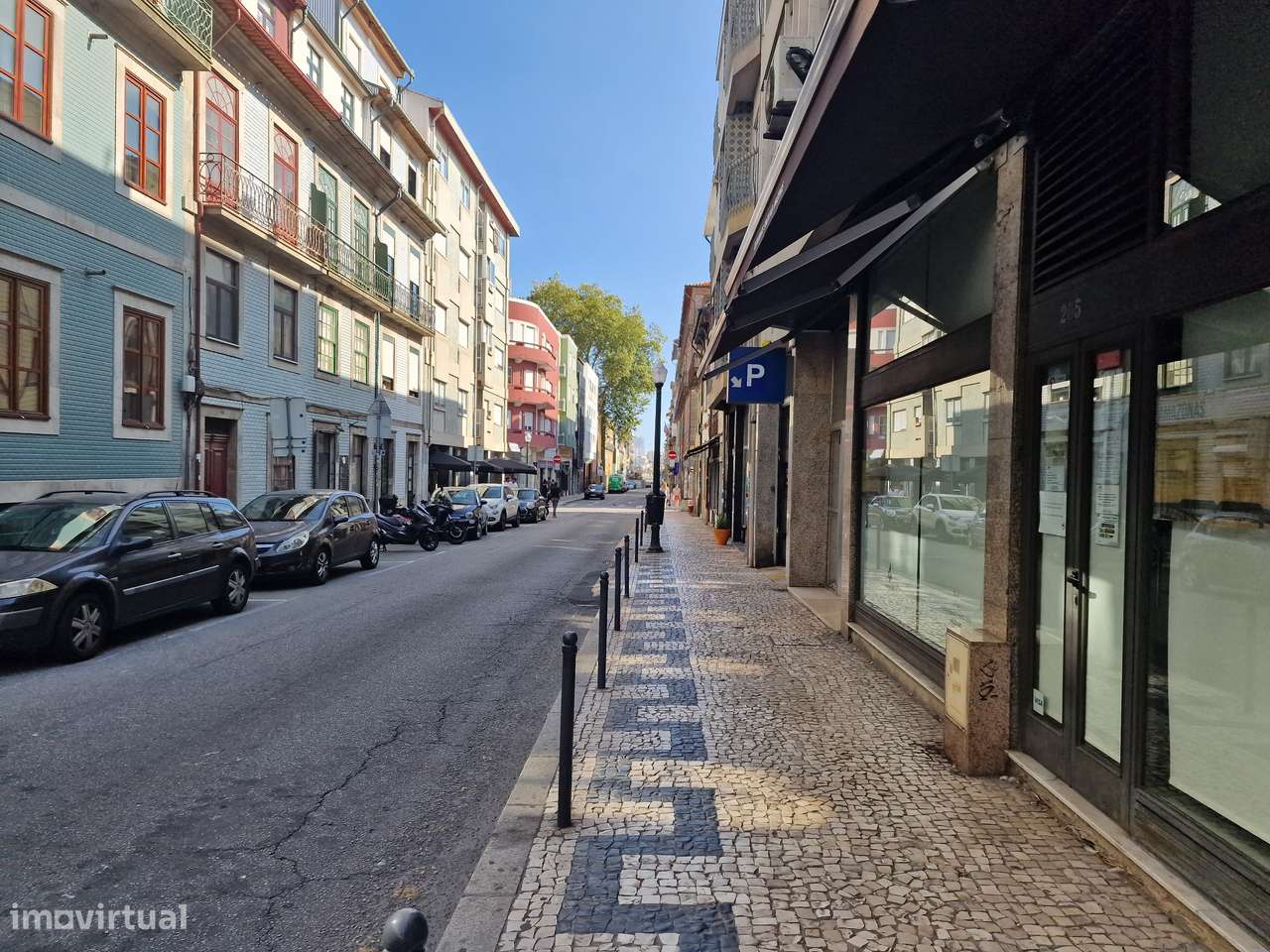 Excelente imóvel c/ terraço, jardim + anexo c/ 2 divisões - Metro Rubi-0