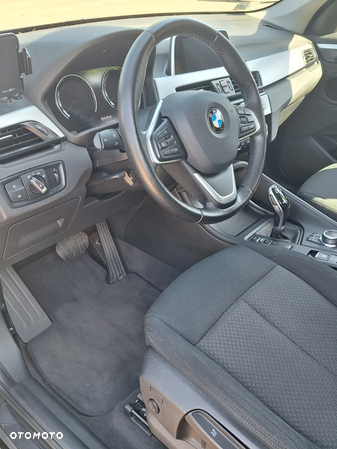 BMW X1 sDrive18i Advantage - 18