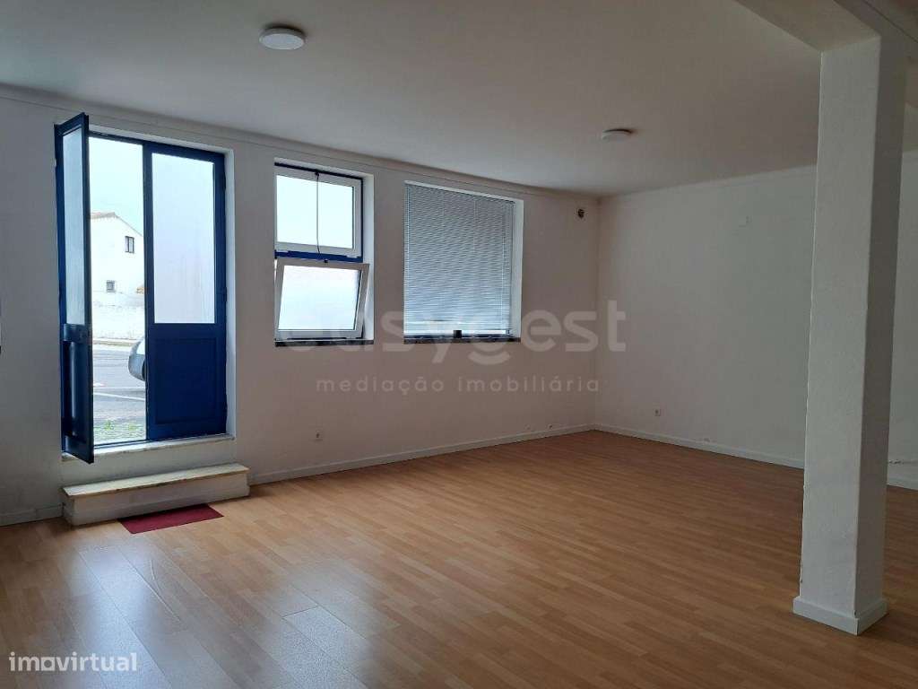 Loja ampla pronta a funcionar para várias atividades comerciais - Grande imagem: 5/14