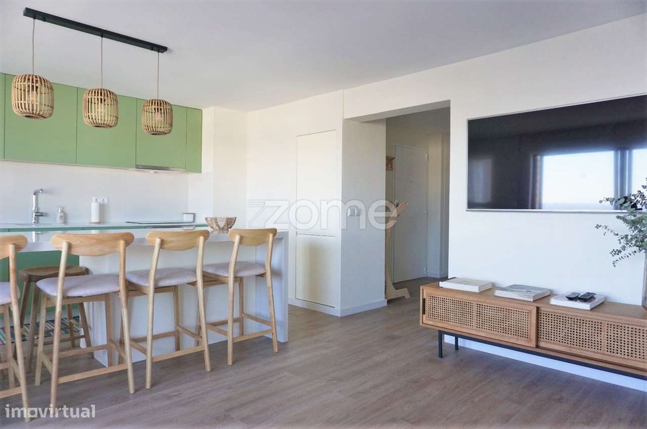 APARTAMENTO T2 COM VISTA MAR NA AVENIDA DA REPÚBLICA, MATOSINHOS SUL - Grande imagem: 2/16