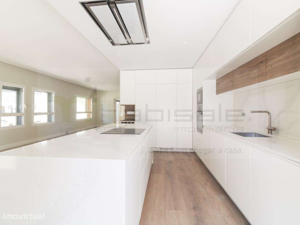 T3 + 1 com terraço, nas Colinas do Cruzeiro!-7