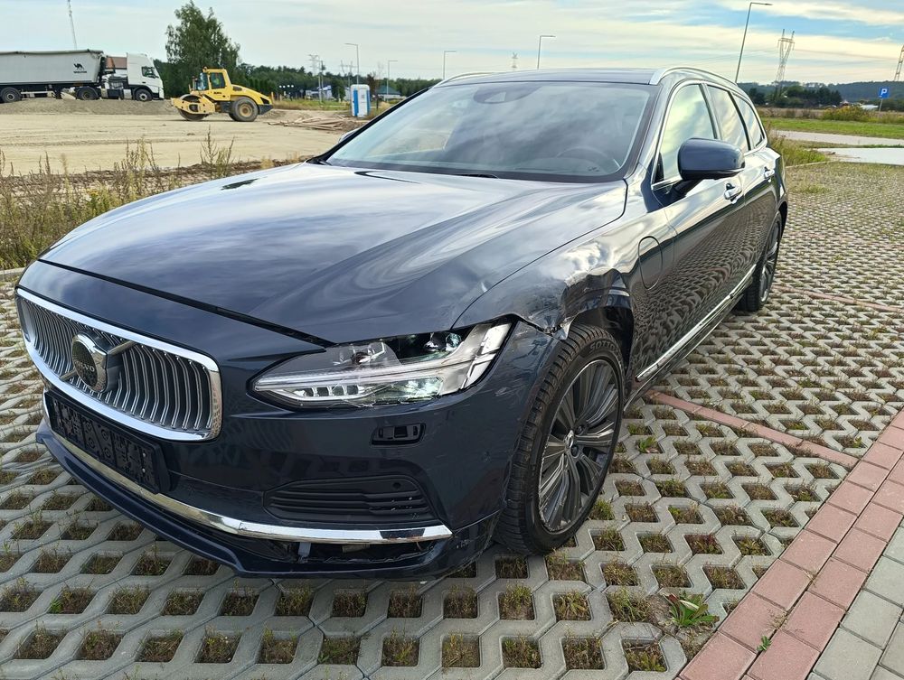 Volvo V90 T8 AWD Plug-In Hybrid Inscription 2021