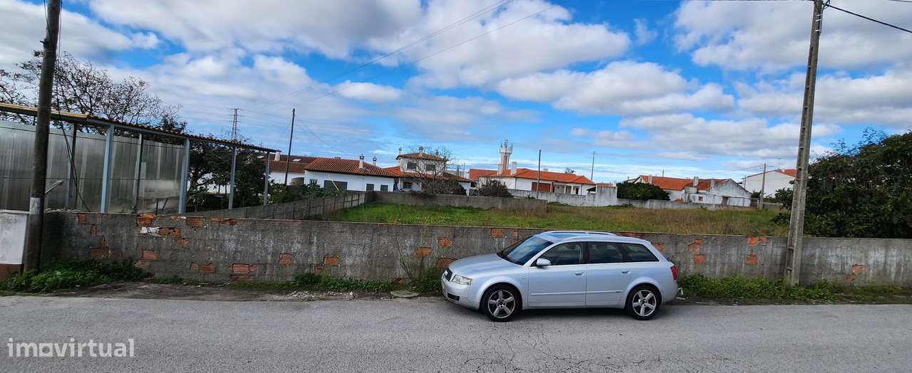 Extenso terreno urbano em Casal Galego - Marinha Grande-6