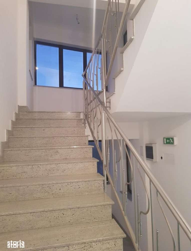 Cladire de birouri + casa de vanzare - Imagine principală: 4/11