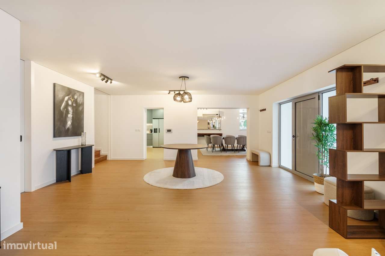 Moradia T5 Remodelada - Condomínio da Fonte Seca-19