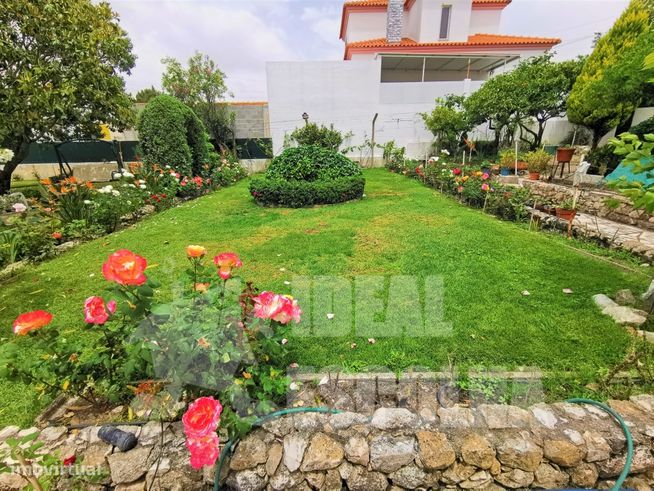 MORADIA V 6 MAIS UM ANEXO T1
 FLOR DA MATA-1