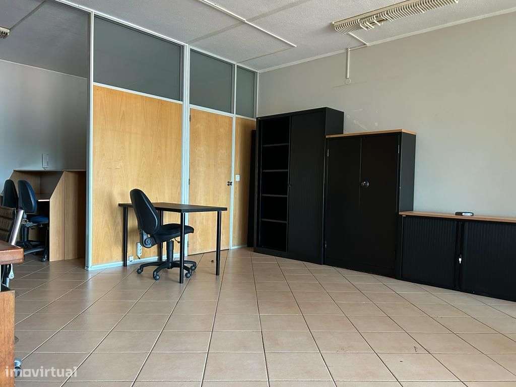 Escritório para arrendar em Valongo - SALA 1 - Grande imagem: 4/8