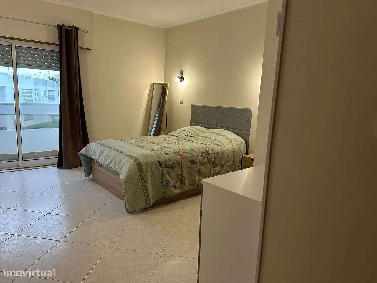 Magnífico apartamento T2 com Piscina e vista mar no coração de Albufei-24