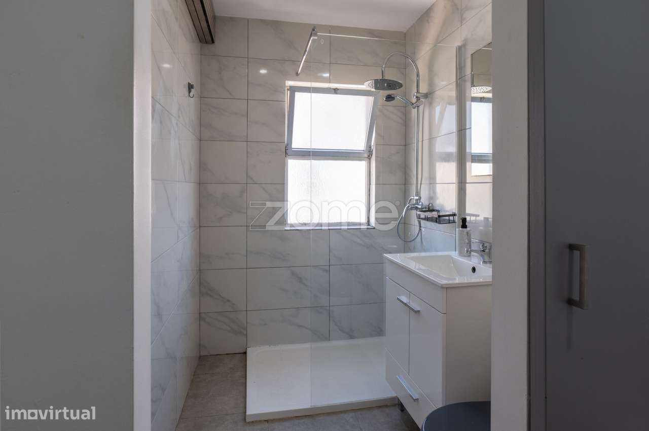 Vende-se apartamento T1 Remodelado, Monte Abraão-13