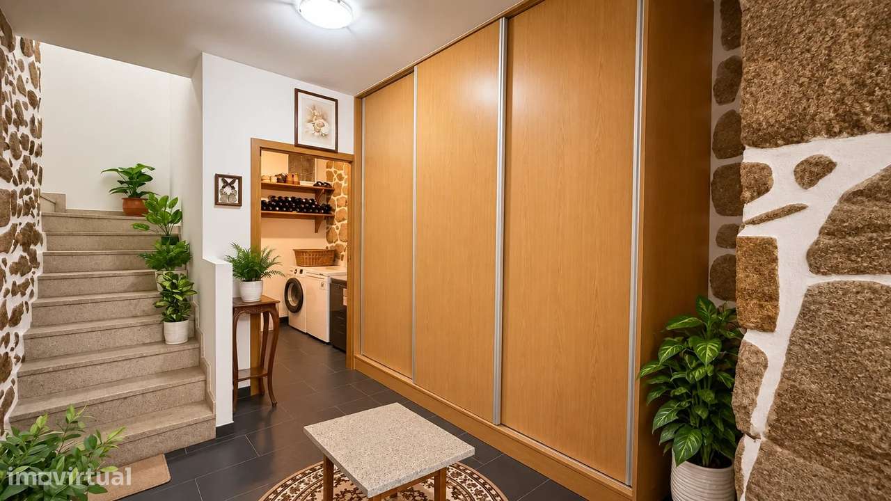 Moradia T4 em Pedra de 1789 | O Charme da História com o Conforto da M-55