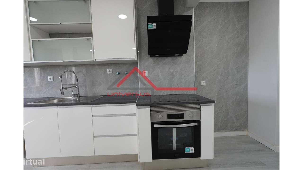 Apartamento T2 Remodelado em Setúbal-2