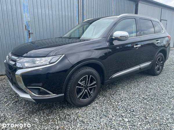 Mitsubishi Outlander - 3